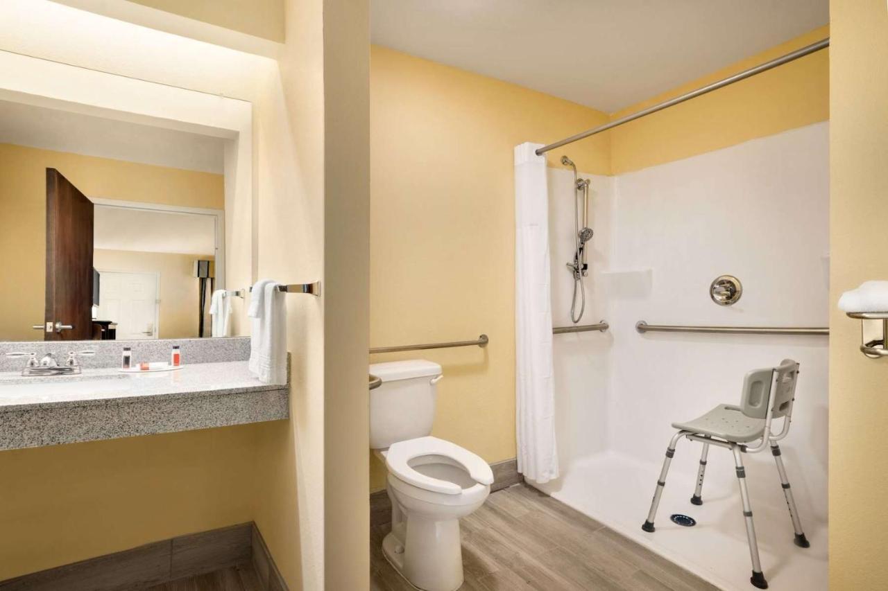 Travelodge By Wyndham Unadilla - Perry Near I-75 Exterior photo